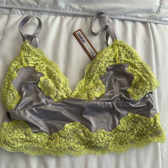 LACE SWIM CAMI TOP + TIE BIKINI BOTTOM - Picture 10 of 13